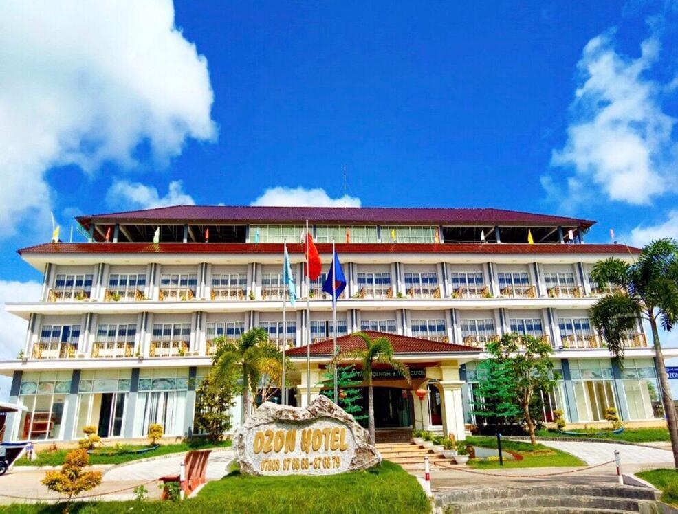 Ozon Hotel Nam Can Εξωτερικό φωτογραφία